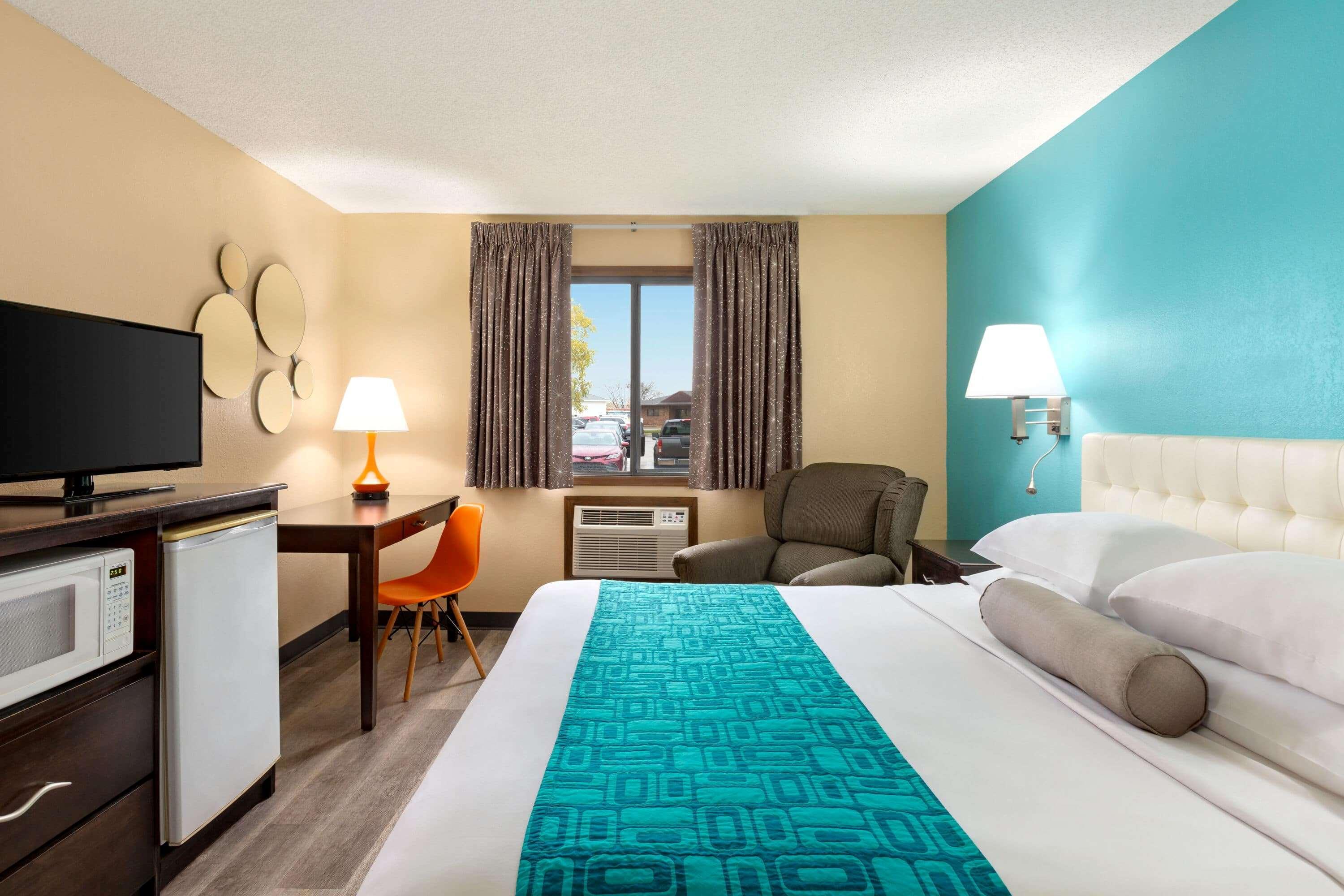 Howard Johnson By Wyndham Waterloo/Cedar Falls Exterior photo