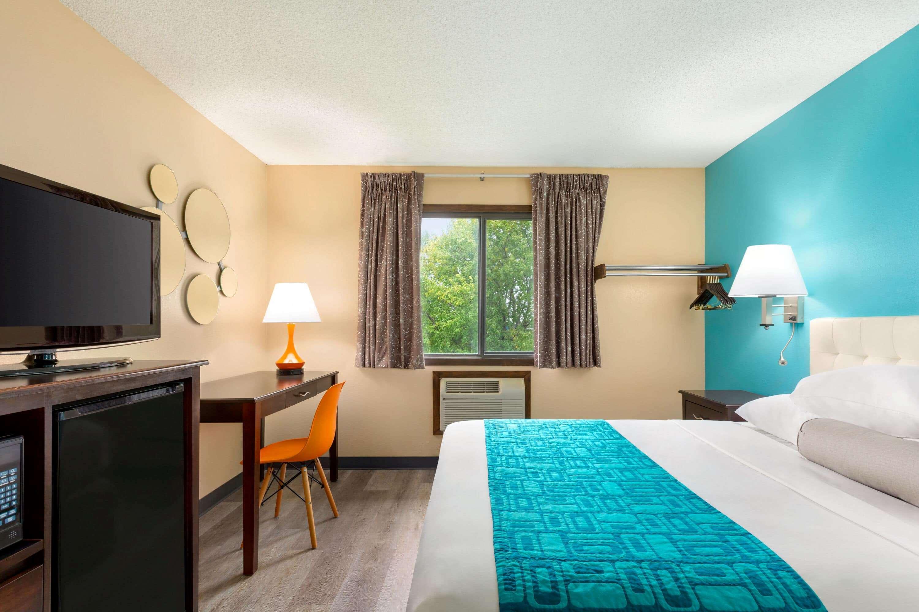 Howard Johnson By Wyndham Waterloo/Cedar Falls Exterior photo